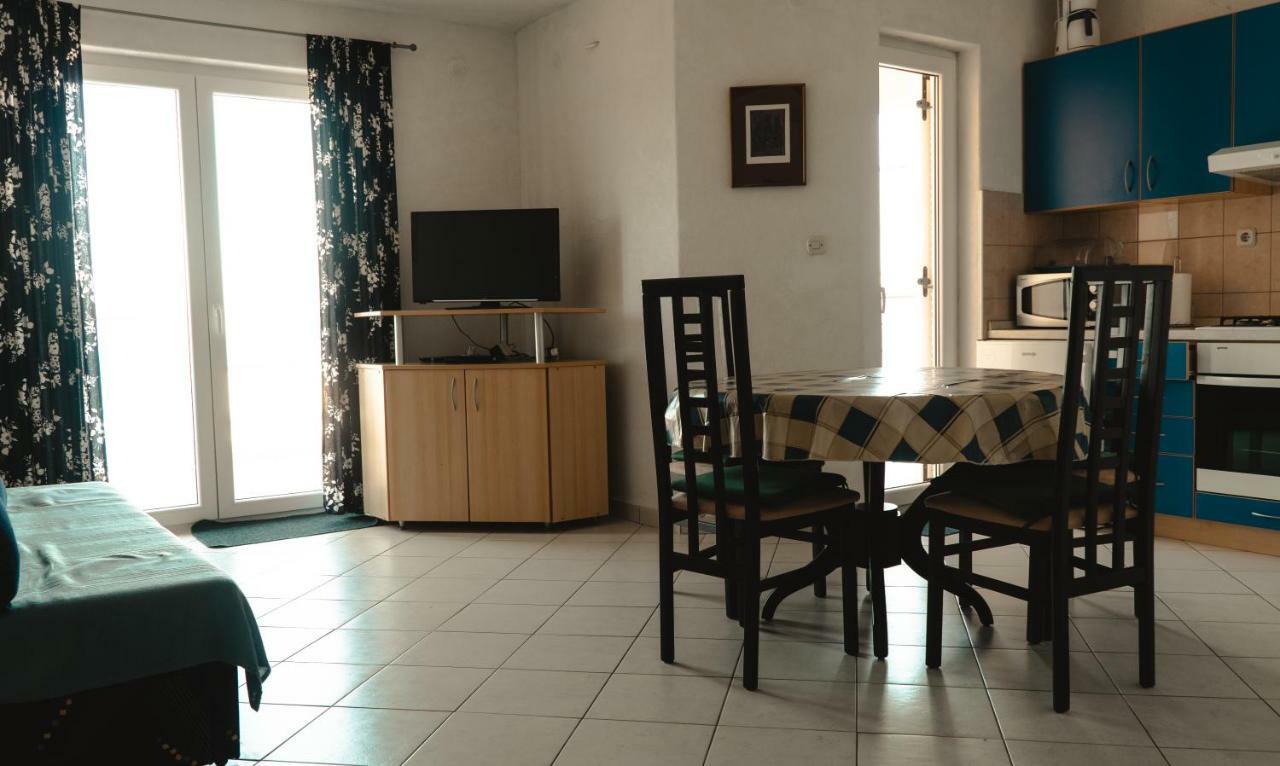 Njofra Banj Apartment Luaran gambar
